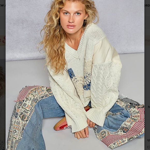 POL “ Luna “ POL V-Neck Sweater in a Twill Mix and Patchwork Detail SR63 - Picture 3 of 8